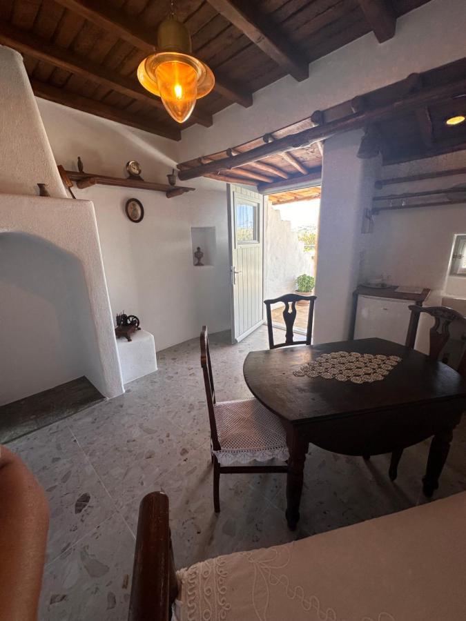 Rizes Mykonos - Folklore Farmstead *