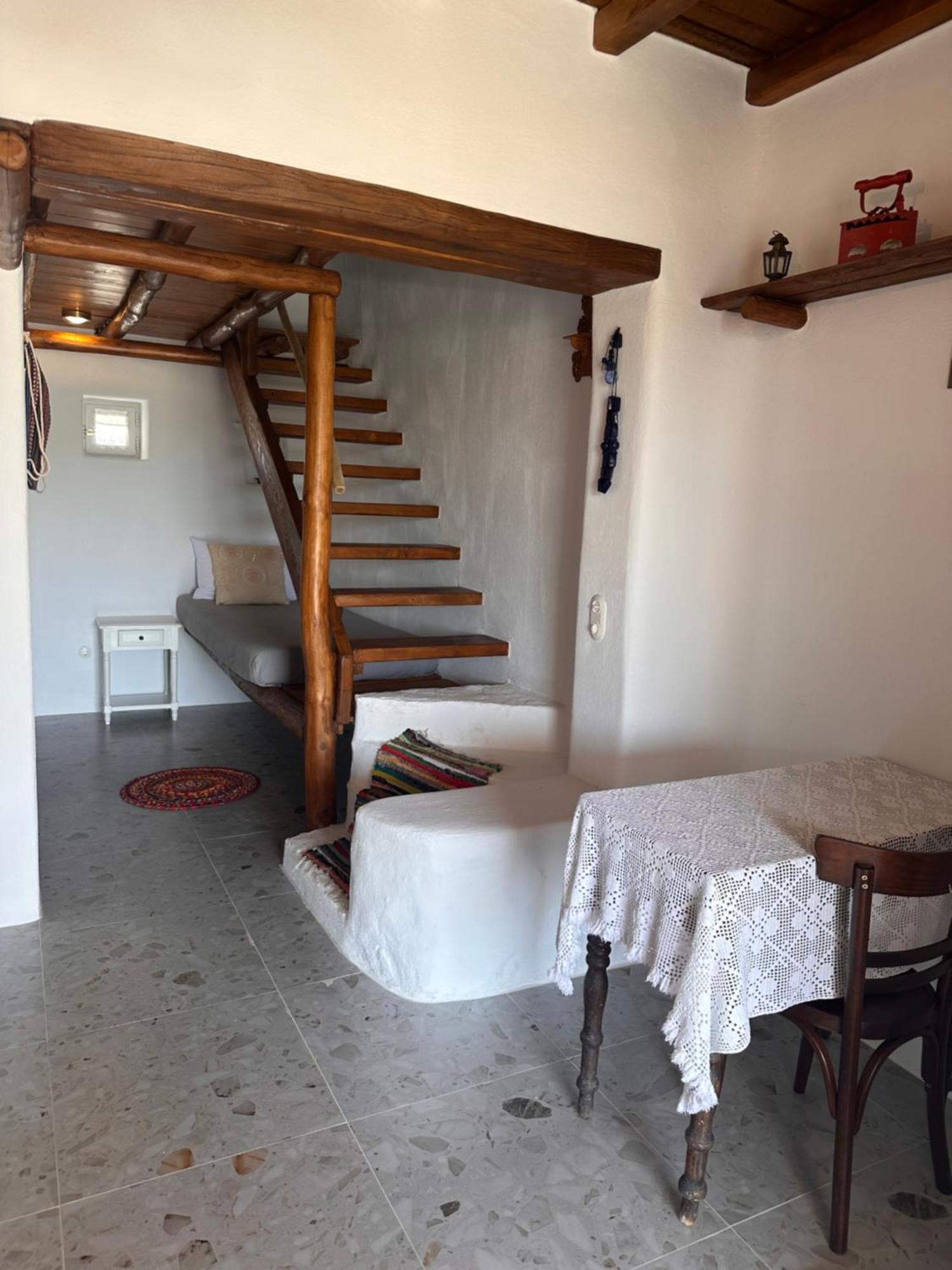 Rizes Mykonos - Folklore Farmstead *