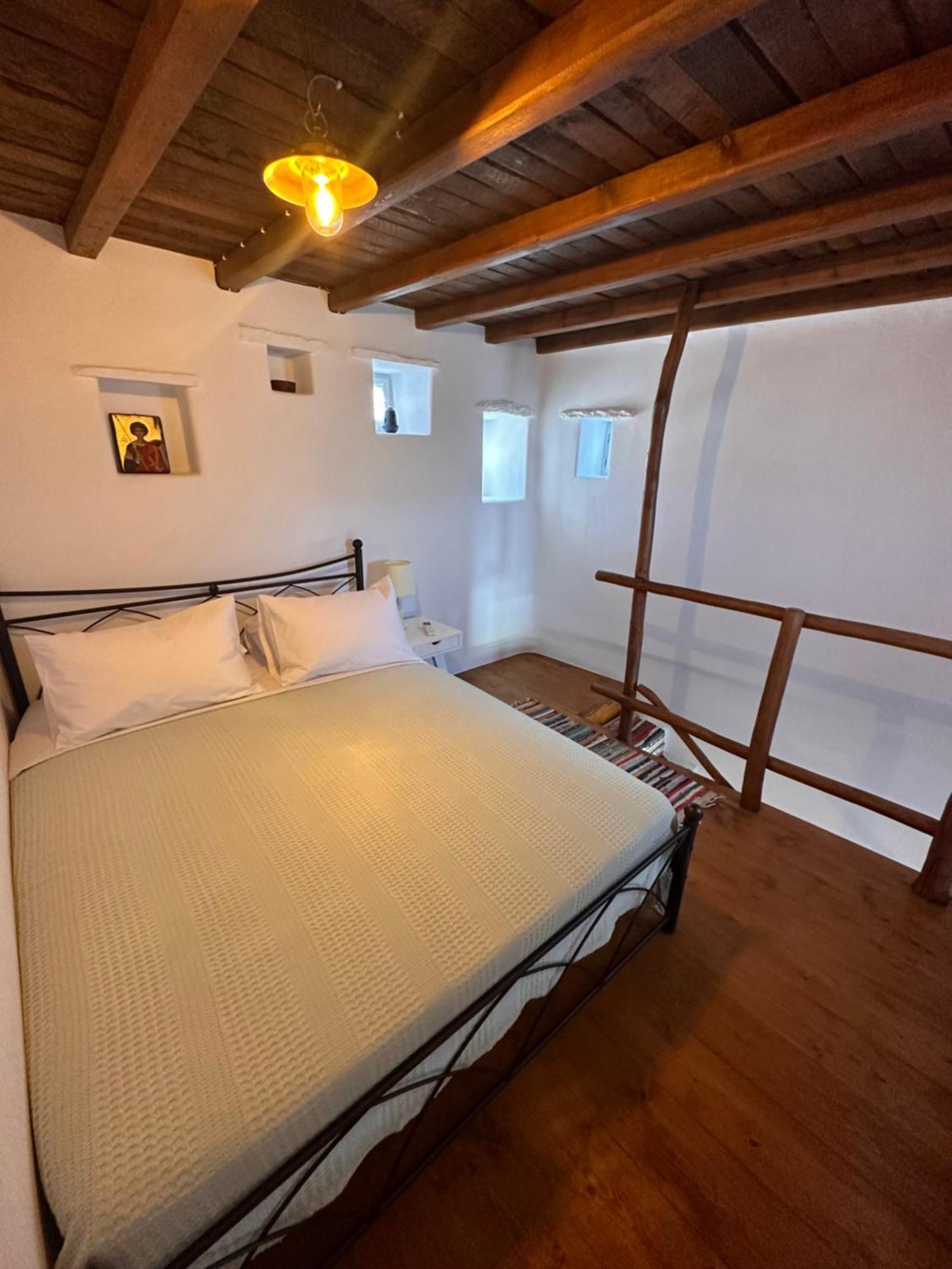 Farm stay Rizes Mykonos - Folklore Farmstead