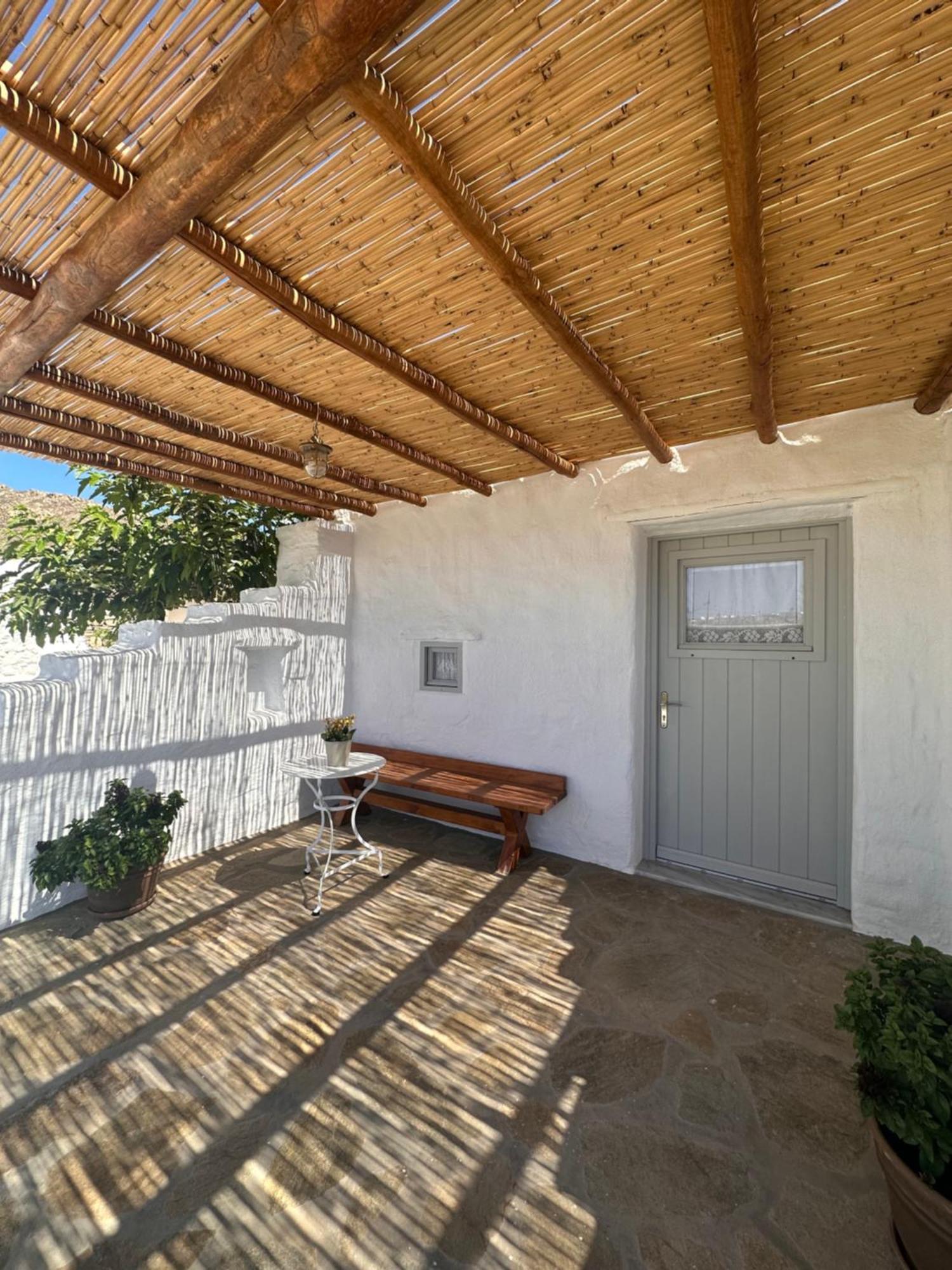 Rizes Mykonos - Folklore Farmstead Farm stay *